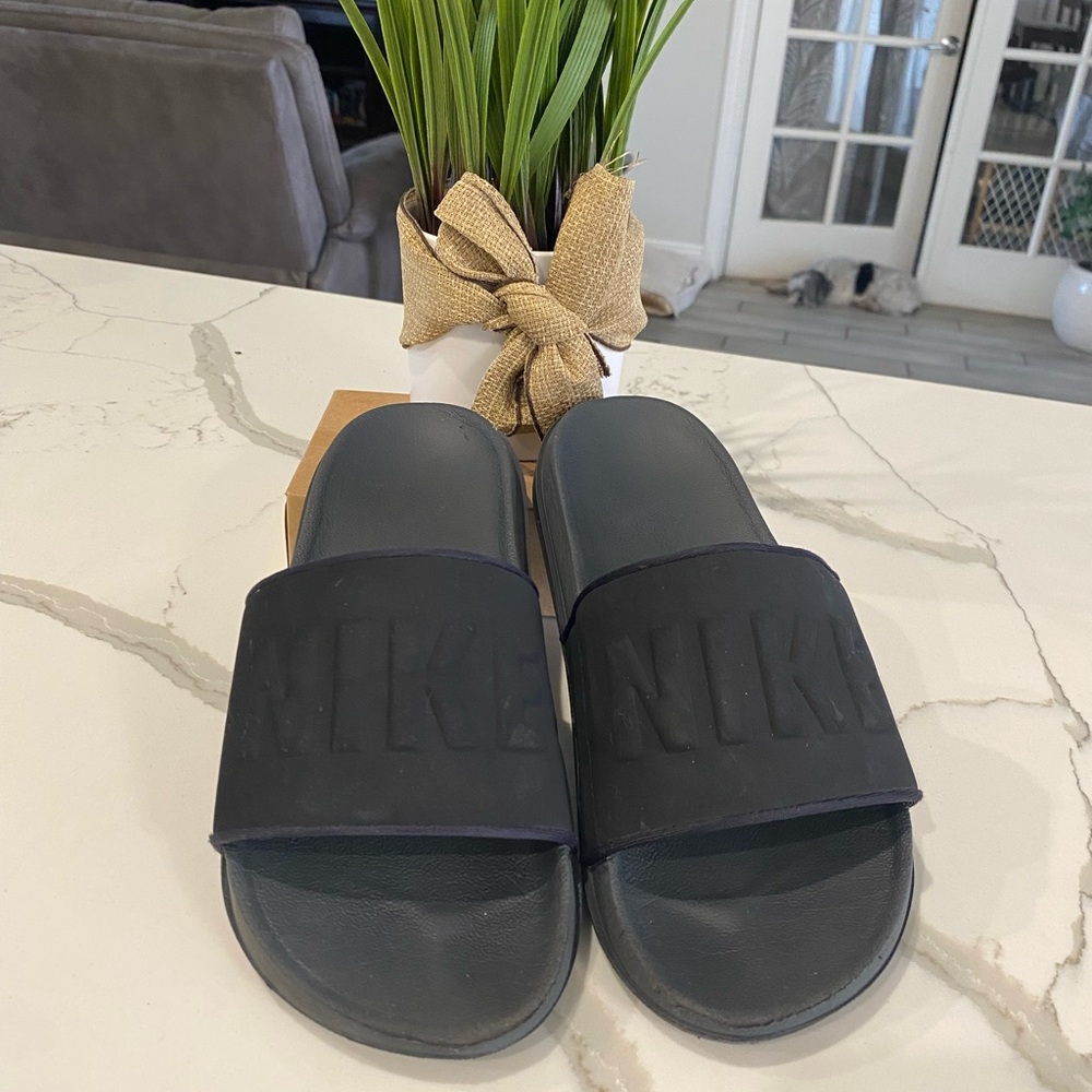 Nike Black Men's Slides size 6